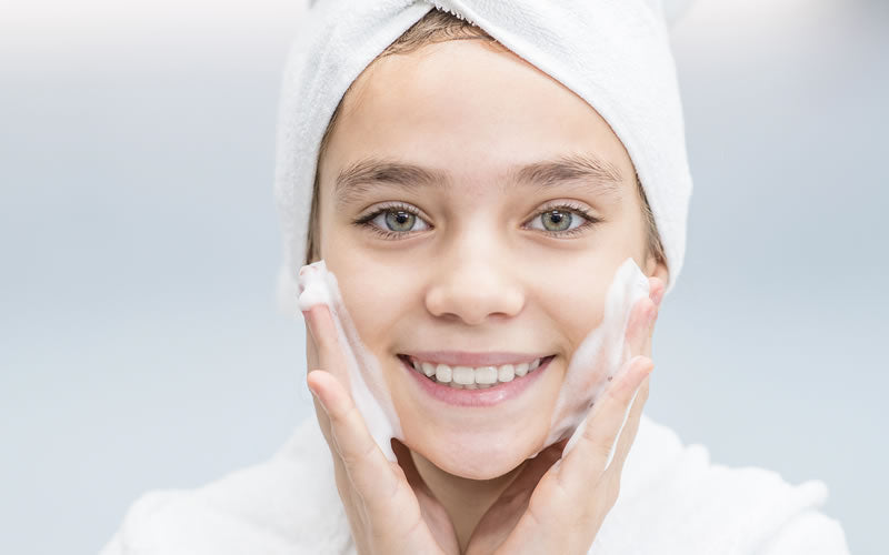 CLARIFYING TEEN FACIAL